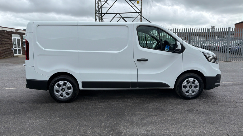 Renault Trafic Swb Diesel SL30 Blue dCi 130 Advance [Safety] Van